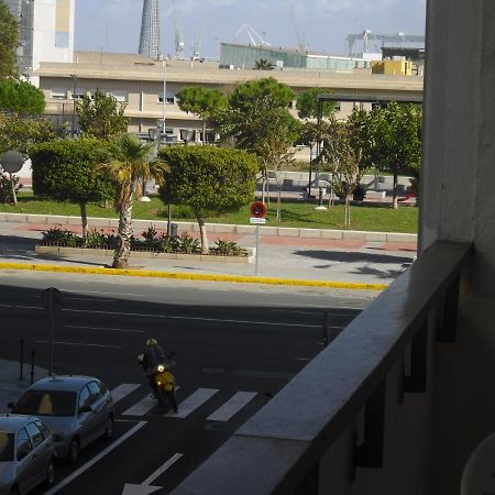 Azul Maritimo Apartment Cadiz Exterior photo