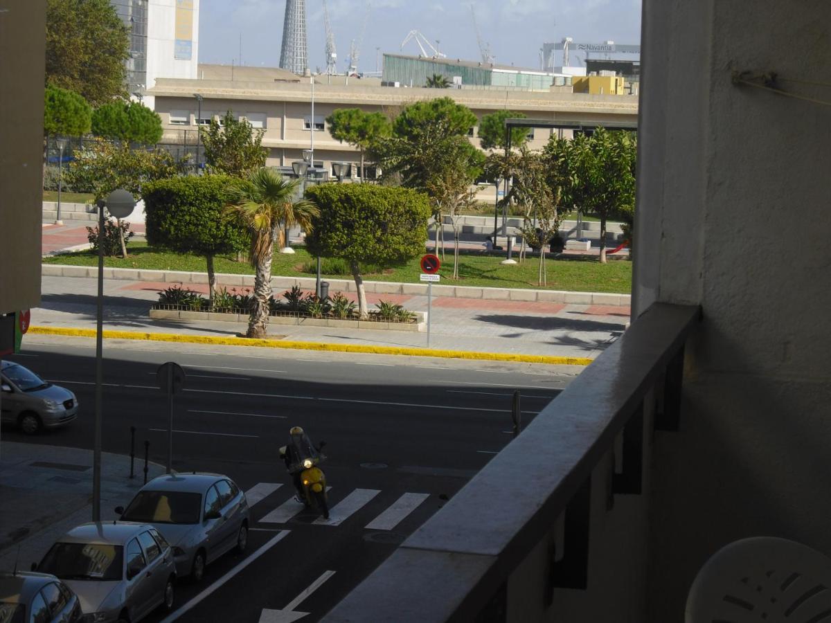 Azul Maritimo Apartment Cadiz Exterior photo